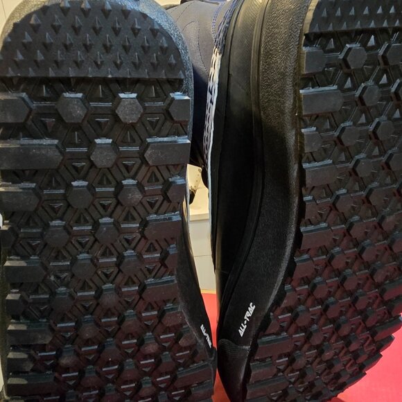 Vans Standard Snow MTE Winter Boots WATERPROOF VN000D2DYA6 MENS 10 BLACK/NAVY - Picture 9 of 14